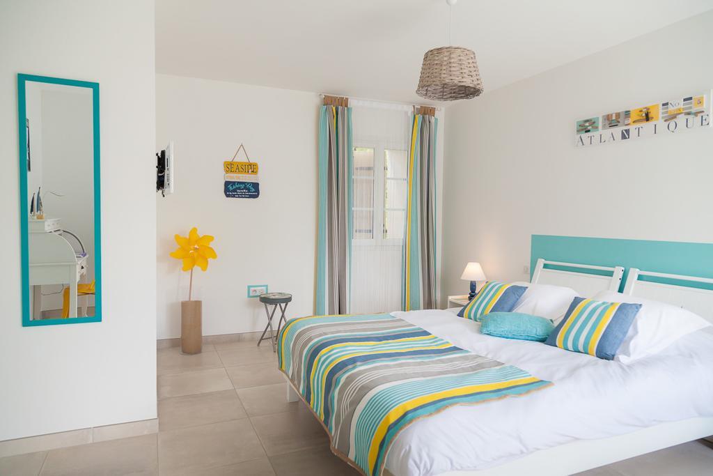 Bed and Breakfast Le Soleil Et Les Etoiles Saint-Sauveur-d'Aunis Zimmer foto