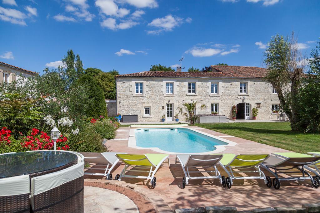 Bed and Breakfast Le Soleil Et Les Etoiles Saint-Sauveur-d'Aunis Exterior foto