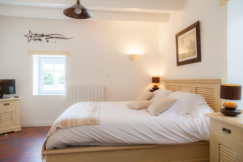 Bed and Breakfast Le Soleil Et Les Etoiles Saint-Sauveur-d'Aunis Exterior foto