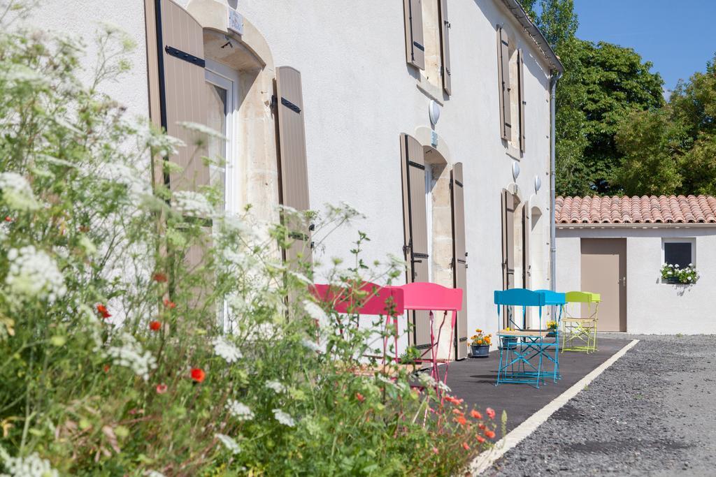 Bed and Breakfast Le Soleil Et Les Etoiles Saint-Sauveur-d'Aunis Exterior foto